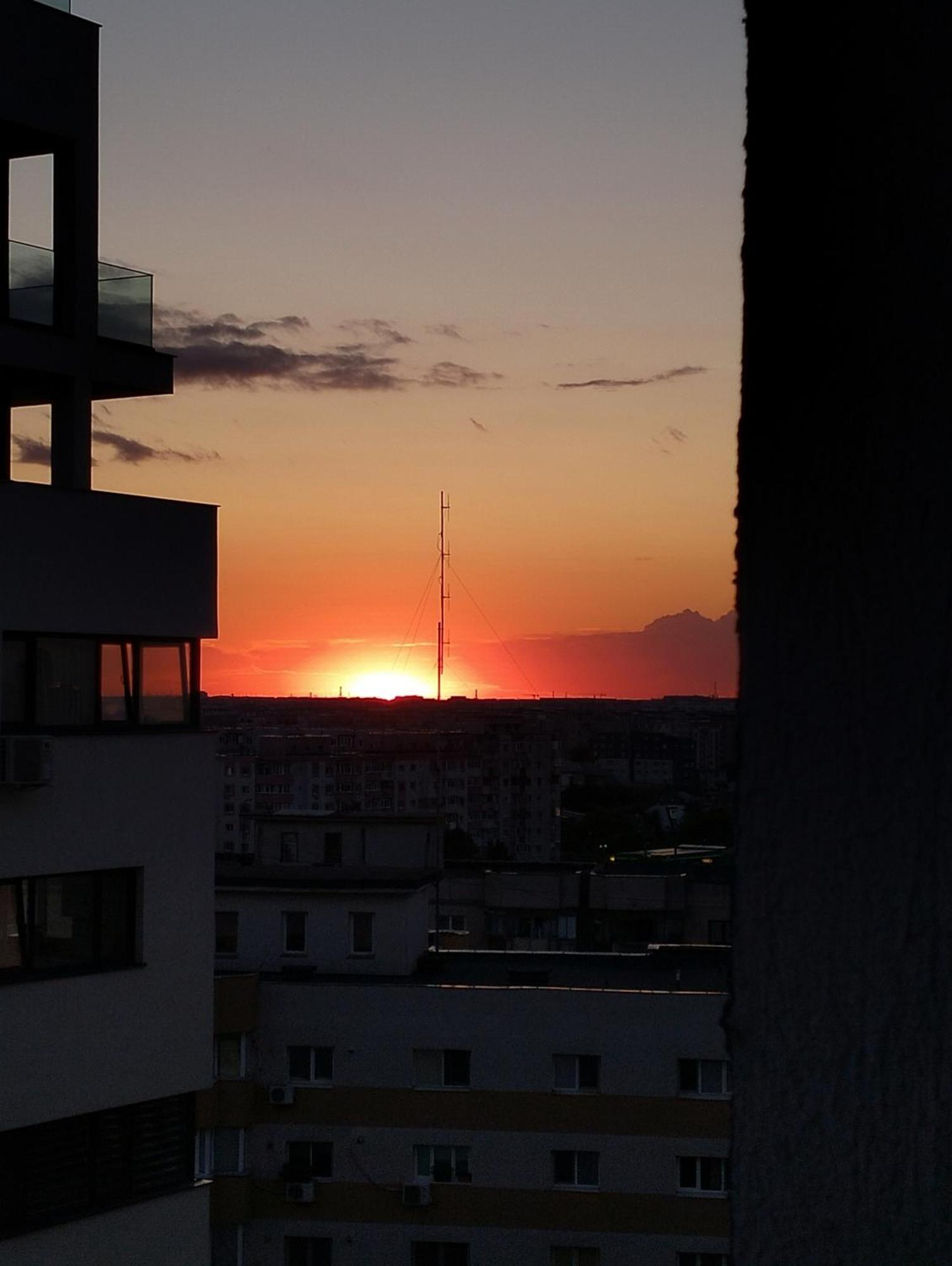 X Oasis Central Studio * Bucarest