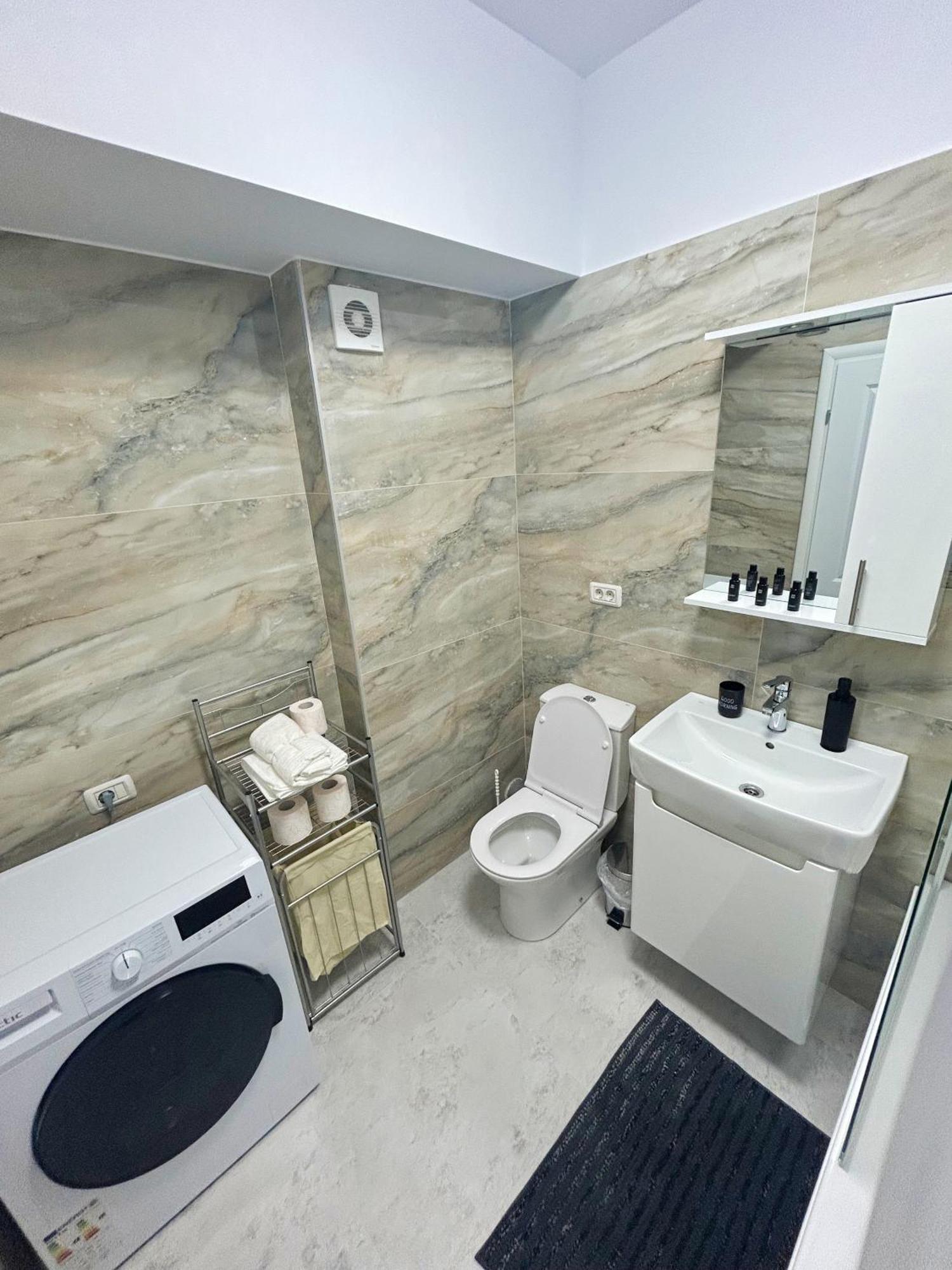 X Oasis Central Studio Bucureşti